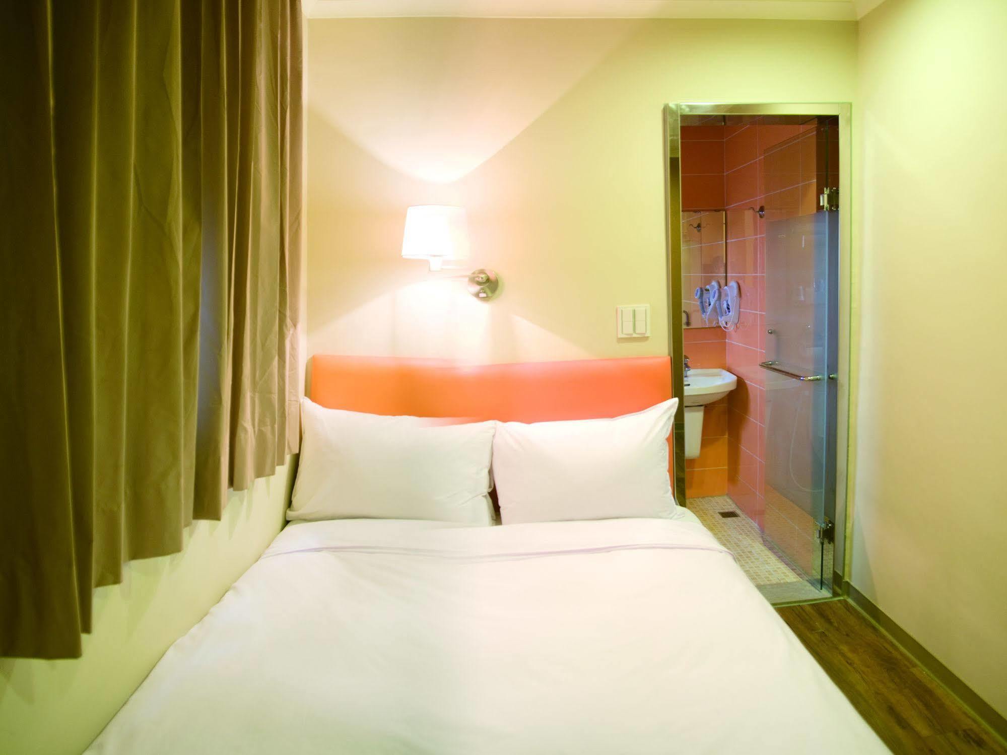 Garden Hotel Taichung Exterior foto