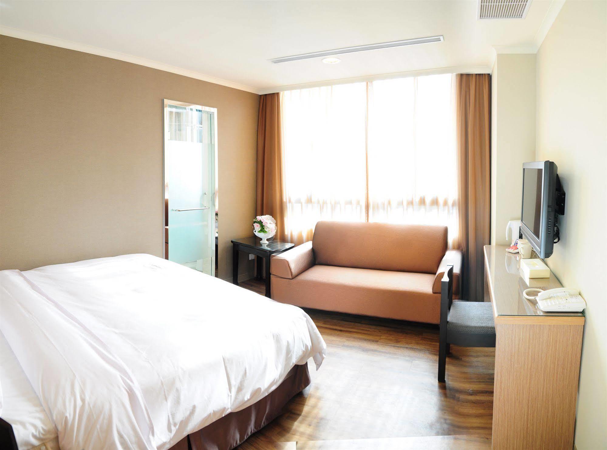Garden Hotel Taichung Exterior foto