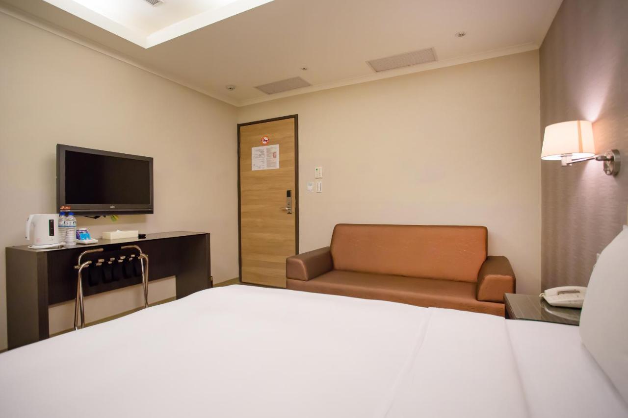 Garden Hotel Taichung Exterior foto